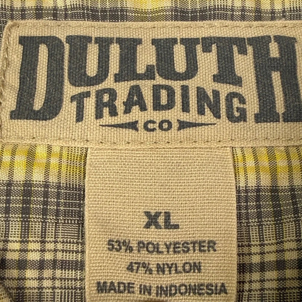 Duluth Trading Shirt Mens XL Plaid Short Sleeve Fishing Hiking Outdoor Nylon